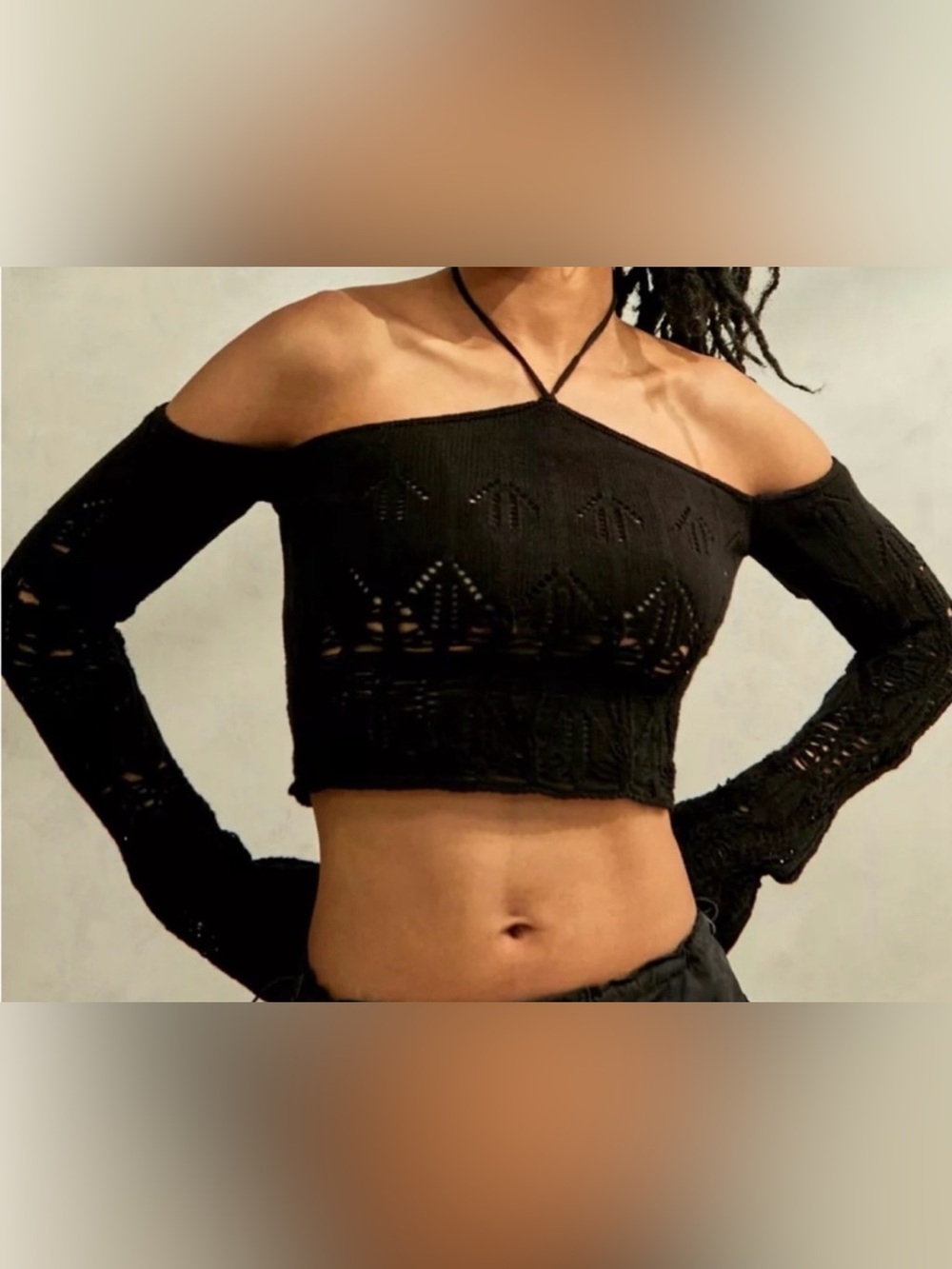 [ UO ] Ulla Cutout Knit Sweater